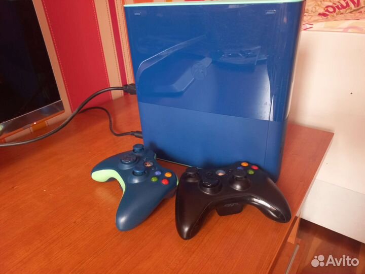 Xbox 360 special edition blue
