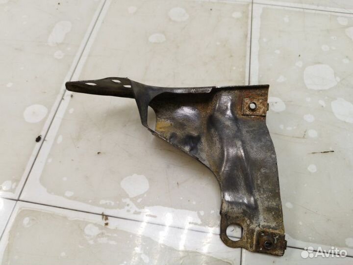 Крепление крыла переднее правое Chevrolet Aveo