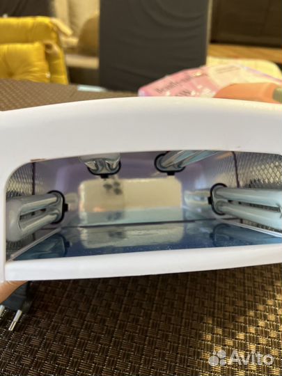 Ультрафиолетовая лампа