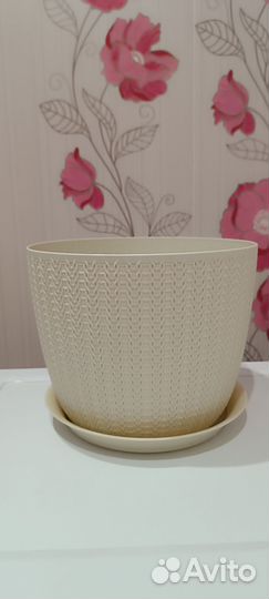 Кашпо горшок для цветов