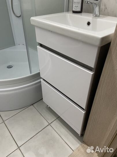 Тумба с раковиной для ванной