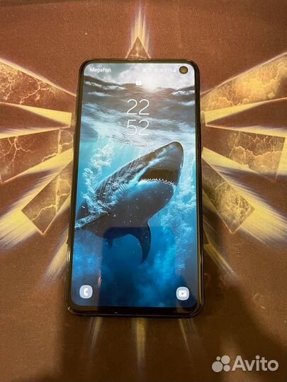 Samsung Galaxy S10e, 6/128 ГБ