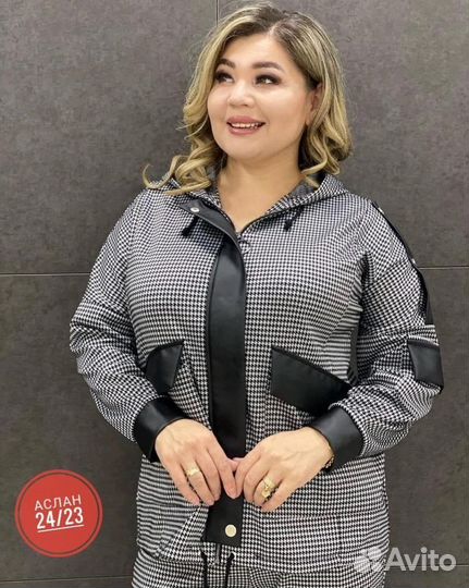 Шикарный костюм до 60 размера