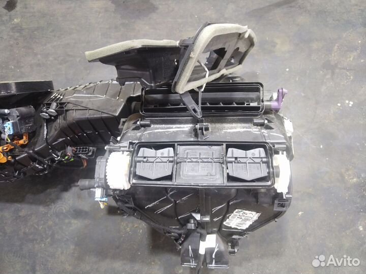 Корпус печки Volkswagen Golf v 1KZ