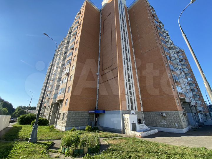 Продажа 84квм торг. пом. Боровское ш., 20