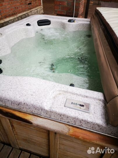 Гидромассажная ванна спа