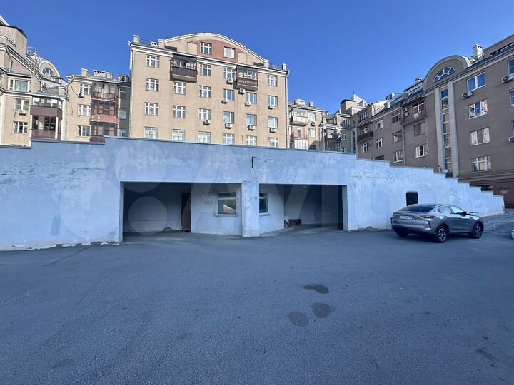 Машиноместо, 14 м²