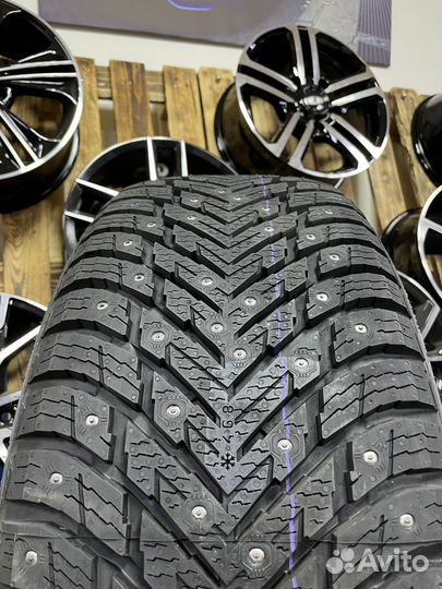 Nokian Tyres Hakkapeliitta 10p SUV 265/65 R18 114T