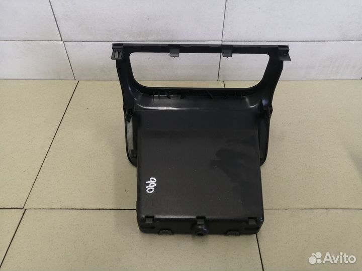 Накладка декоративная Tiguan 2011-2016