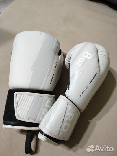 Боксерские перчатки 8oz