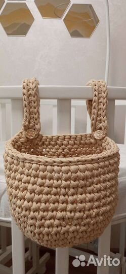 Корзинка-кормашек на кроватку