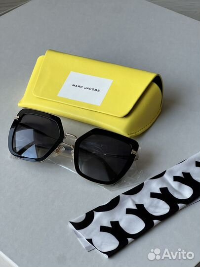 Солнцезащитные очки женские Marc Jacobs