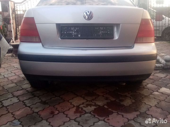 Бампер зад на volkswagen bora
