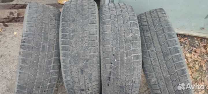 Toyo Observe GSi-5 215/65 R16