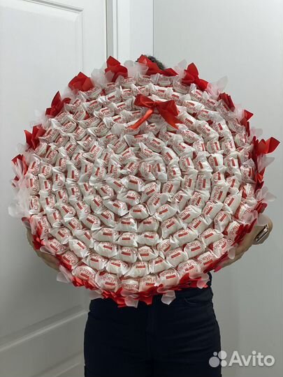 Букет на 1 сентября из конфет рафаэлло