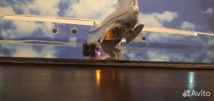 Модель самолета Ил-76