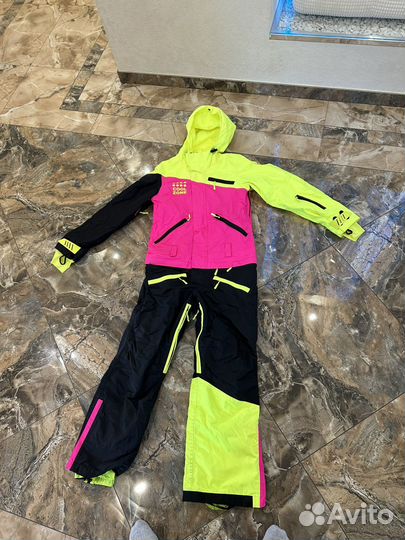 Лыжный комбинезон