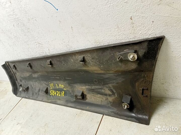 Накладка двери задней правой