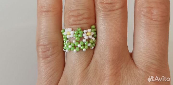 Браслет и кольцо из бисера