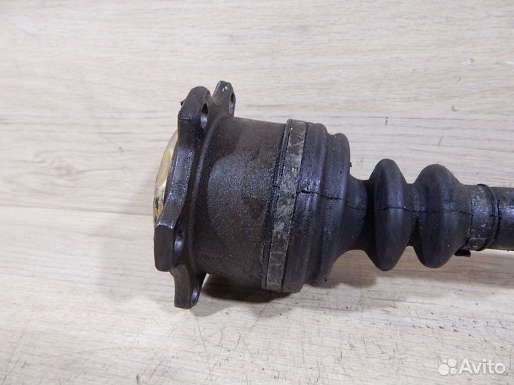 Привод правый Audi 80 B4 2,6 МКПП