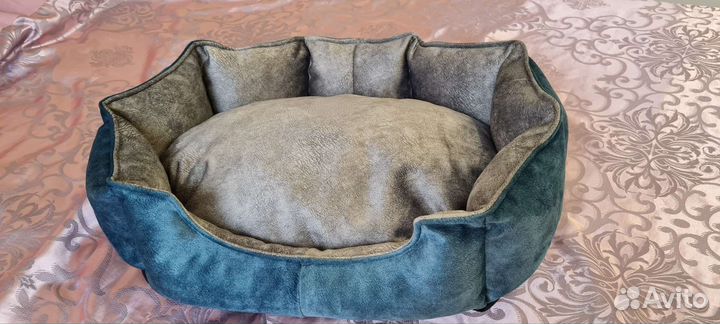 Лежанка для собак и кошек