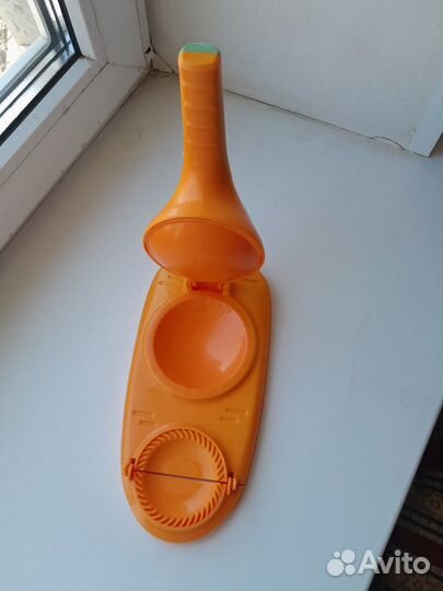 Приспособление для лепки пельменей и вареников