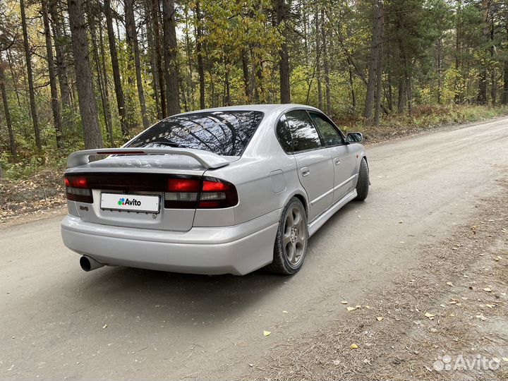 Subaru Legacy 2.0 AT, 2002, 310 598 км