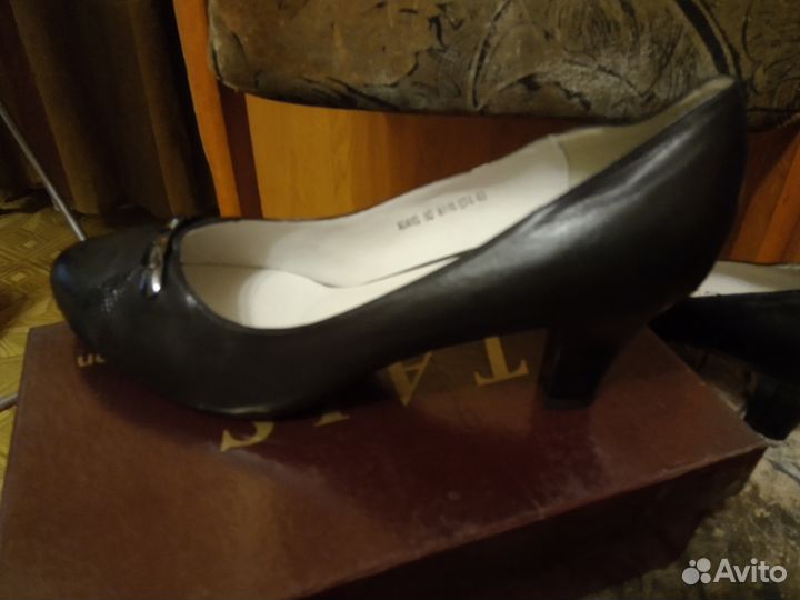 Продаю туфли р.43