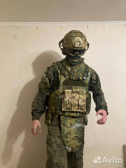 Полный комплект бронезащиты бронежилет шлем уши