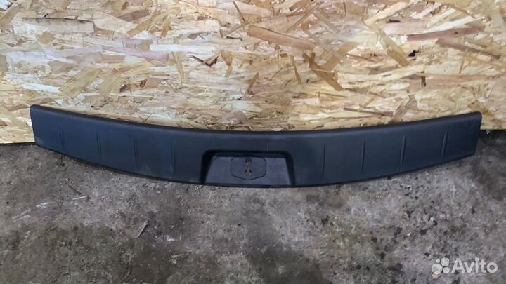 Обшивка багажного отсека задняя Ssangyong Kyron