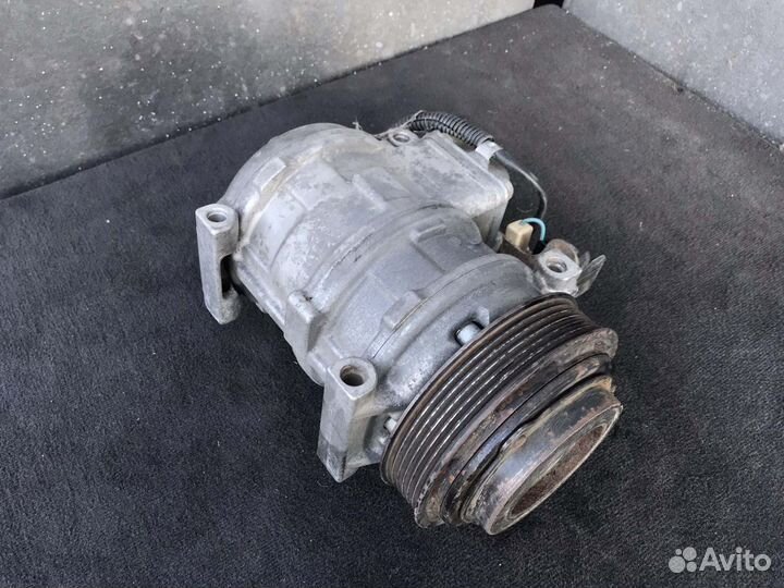 Компрессор кондиционера Mercedes под 12-й фреон