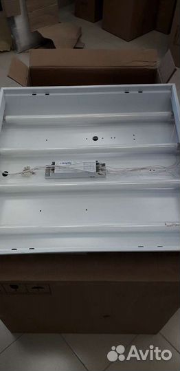 Светильник потолочный встраиваемый