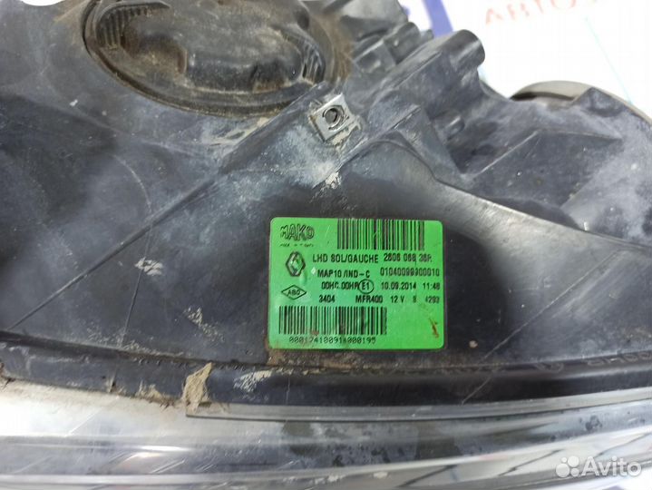 Фара левая Renault Fluence 260600738R