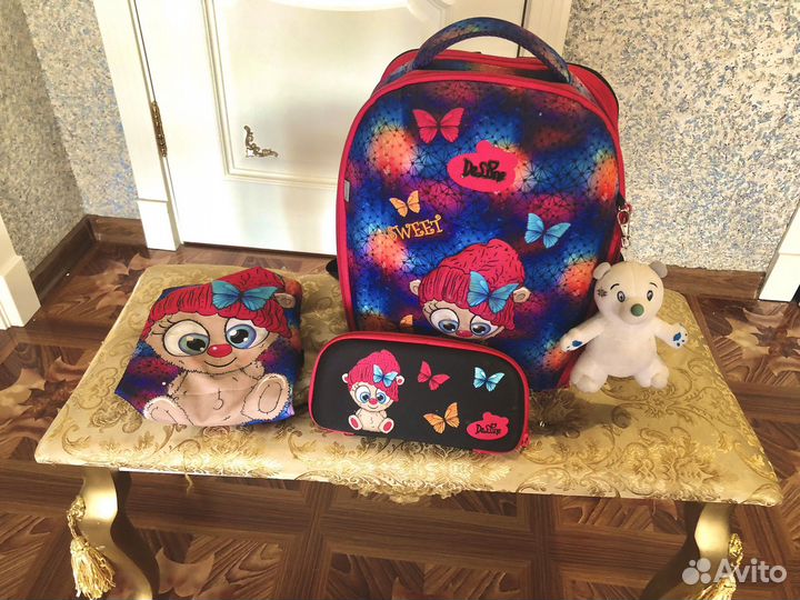 Шеольный портфель для девочки