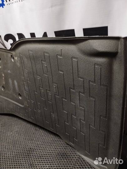 Обшивка пола кабины Volvo FH4 82289513