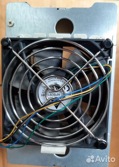 Корзина для жестких дисков с охлаждением 3.5