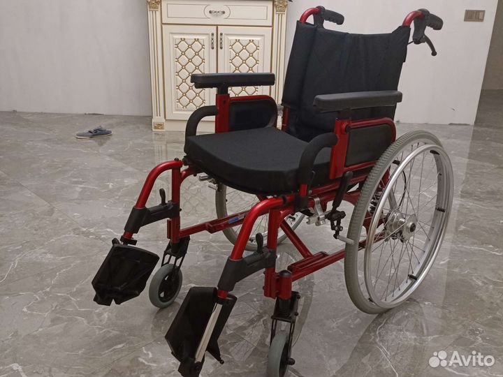 Инвалидная коляска