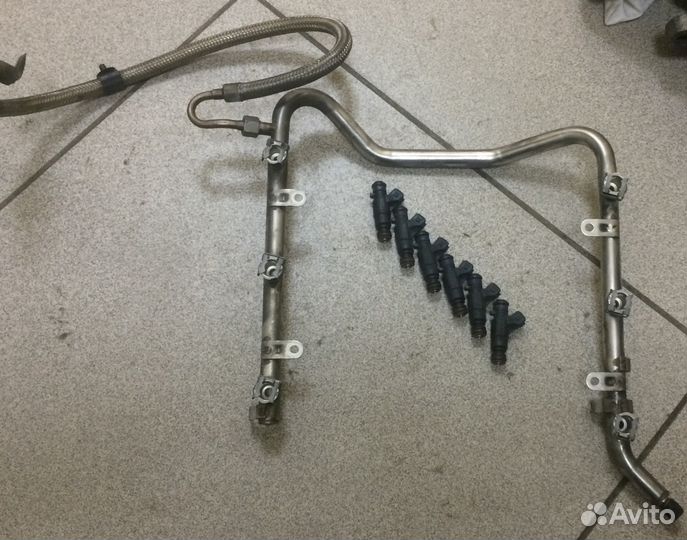 Рампа топливная Mercedes A1120700595 W220 S320