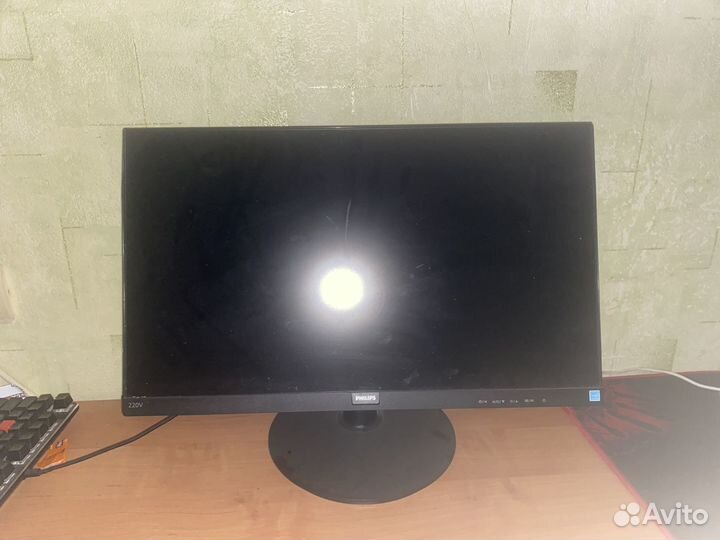 Монитор для компьютера philips