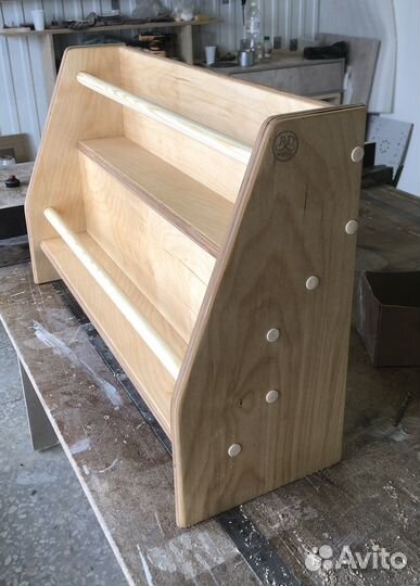 Полка для книг Монтессори