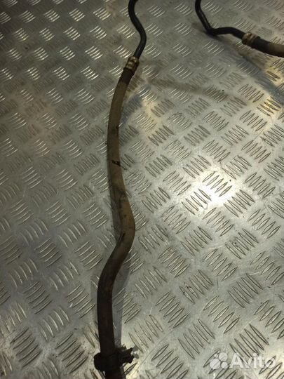 Трубка гур Renault Duster 2.0 2013