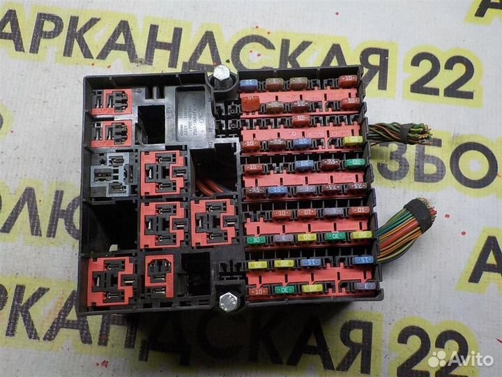 Блок предохранителей Ford Fusion 2002-2012