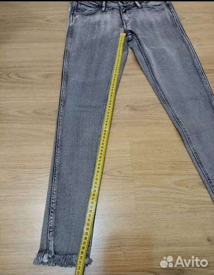 Серые женские джинсы Levis,line 8,р.42-44