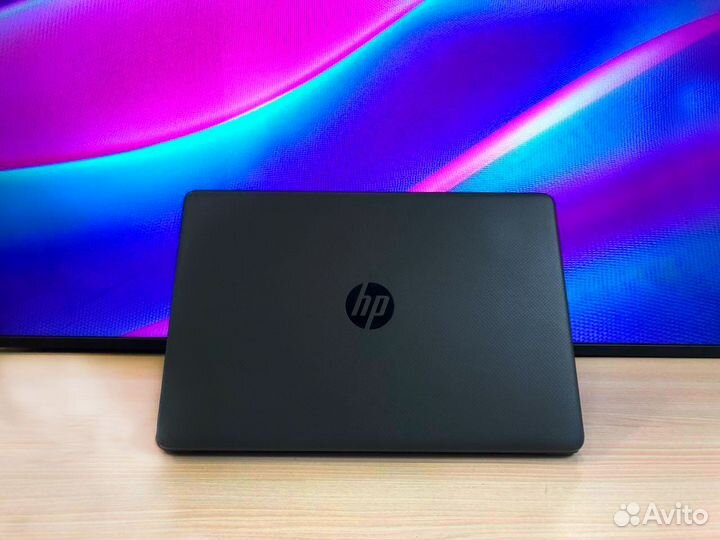 Быстрый ноутбук HP SSD + IPS
