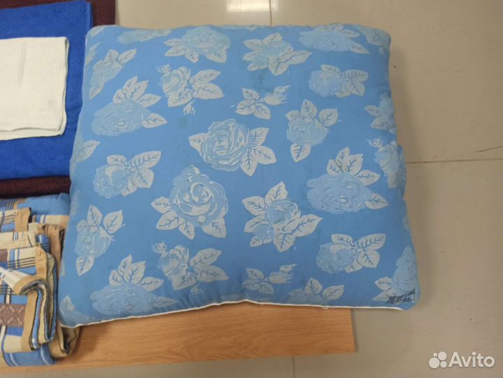 Постельное бельё, подушки, одеяло