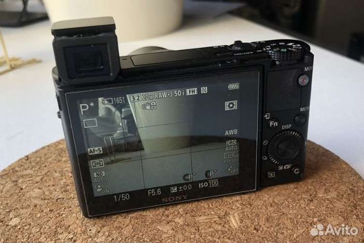 Фотоаппарат Sony DSC- RX100M3