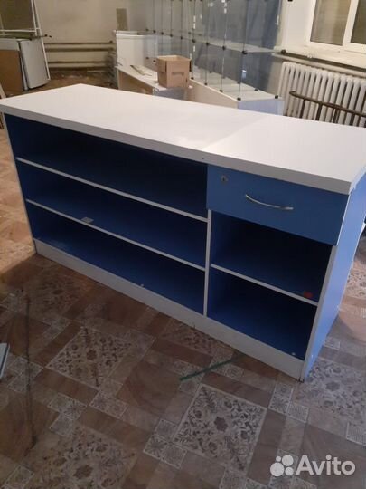 Стол-прилавок торговый