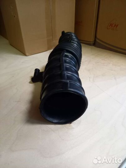 Патрубок воздушного фильтра Nissan Juke 1.6