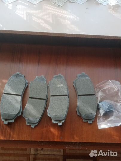 Тормозные колодки передние