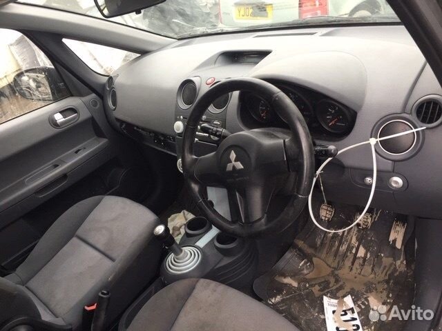 Разбор на запчасти Mitsubishi Colt 2004-2008